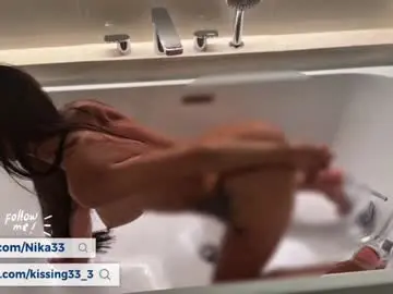 Chaturbate Live Sex Cam of kissing33