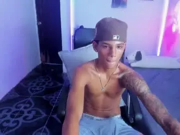 Chaturbate Live Sex Cam of snak_master1