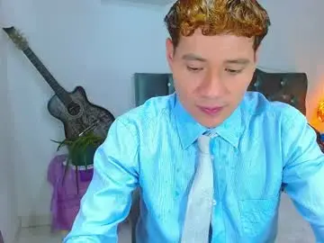 Chaturbate Best Webcam of _santi2