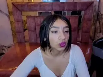Chaturbate Live Sex Cam of adarasuri_v