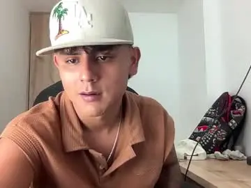 Chaturbate Adult Webcams of bob_pettersonn