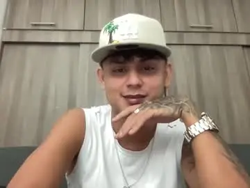 Chaturbate Free Porn Cam of bob_pettersonn