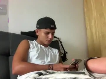 Chaturbate Free Porn Cam of bob_pettersonn