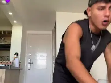 Chaturbate Sex Chat of bob_pettersonn