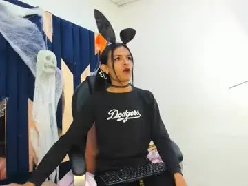 Chaturbate Adult Webcams of aisha_hotts777