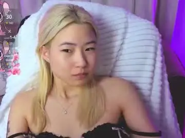 Chaturbate Live Sex Cam of yunnaluv