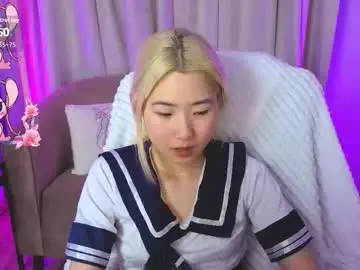 Chaturbate Live Sex Cam of yunnaluv