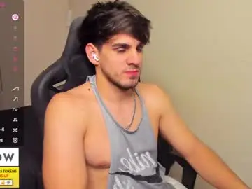 Chaturbate Best live sex cam show of derekcb