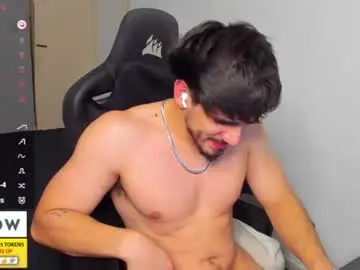 Chaturbate Live Sex Cam of derekcb