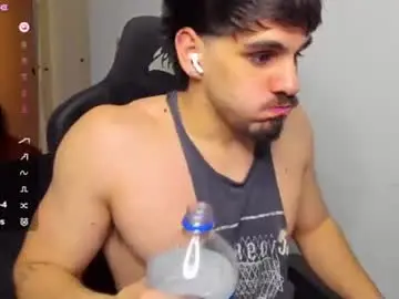 Chaturbate Live Sex Cam of derekcb