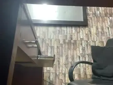 Chaturbate Live Sex Cam of jhosuamoore