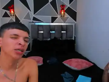 Chaturbate Live Porn of juan_nd_steven