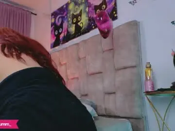 Chaturbate Sex Chat of miablumm_