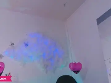 Chaturbate Free Porn Cam of miablumm_