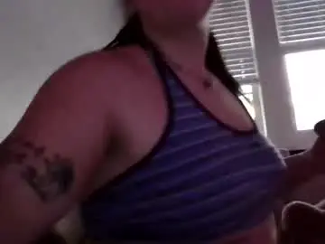 Chaturbate Live Sex Cam of woahtreasureee