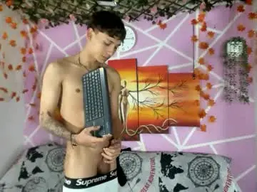 Chaturbate Live Porn of alexandluke1