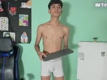 Chaturbate Live Porn of alexandluke1