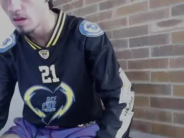 Chaturbate Nude Webcam of boyfriend_fuckme