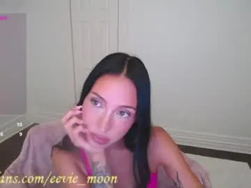 Chaturbate Nude Webcam of eevie_moon
