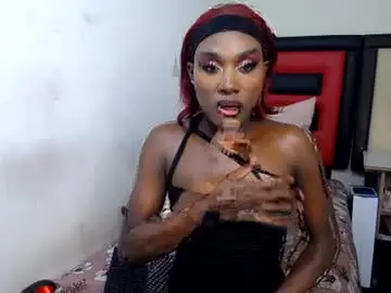 Chaturbate Live Sex Cam of lsnnickykhanyile