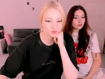 Chaturbate Watch Live Sex Cams of two_bitches666_77