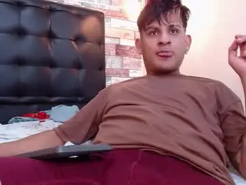 Chaturbate Watch Live Sex Cams of dona_and_carl2