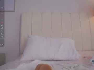 Chaturbate Free Porn Cam of cristal_bunny