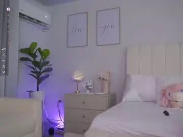 Chaturbate Sex Cam of cristal_bunny