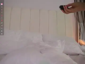 Chaturbate Best live sex cam show of cristal_bunny