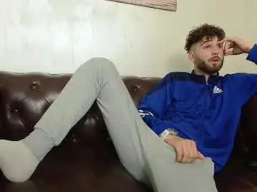 Chaturbate Sex Cam of kyloeast