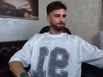 Chaturbate Watch Live Sex Cams of kyloeast