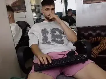 Chaturbate Best live sex cam show of kyloeast