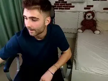 Chaturbate Live Sex Cam of kyloeast