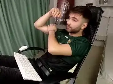 Chaturbate Best live sex cam show of kyloeast