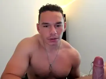 Chaturbate Free Porn Cam of theshortking02