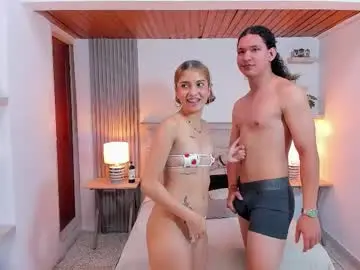 Chaturbate Watch Live Sex Cams of twogirls2boys