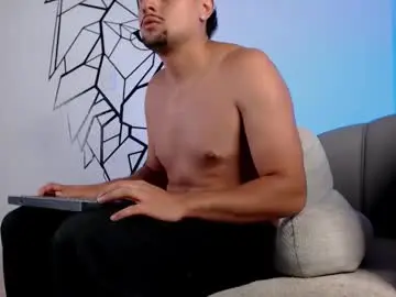 Chaturbate Live Sex Cam of deivy_gram