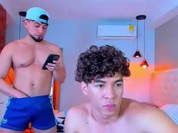 Chaturbate Live Sex of hotcrew_
