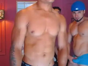 Chaturbate Free Live Porn of hotcrew_