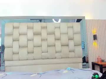 Chaturbate Best live sex cam show of pocahontas_pow