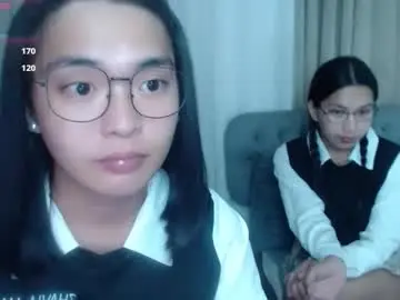 Chaturbate Live Sex Cam of zhaviahale