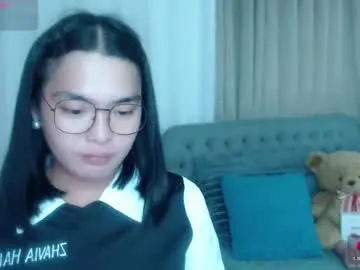Chaturbate Live Sex Cam of zhaviahale
