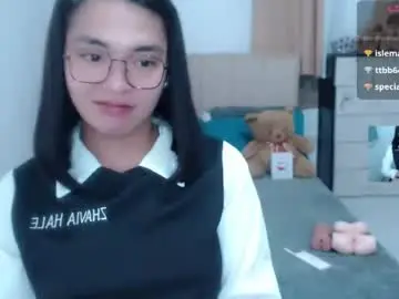 Chaturbate Live Sex Cam of zhaviahale