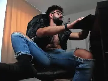 Chaturbate Free Porn Cam of liamaesthetic