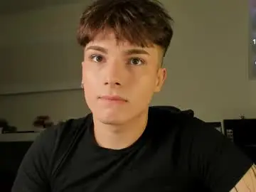 Chaturbate Live Sex Cam of mystic_evan