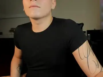 Chaturbate Live Sex Cam of mystic_evan