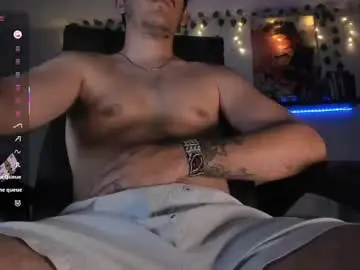 Chaturbate Live Sex Cam of twinkpartyuncut