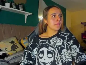 Chaturbate Sex Cam of evy_orange1