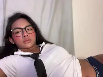 Chaturbate Live Sex Cam of girlcock_dominantfucker