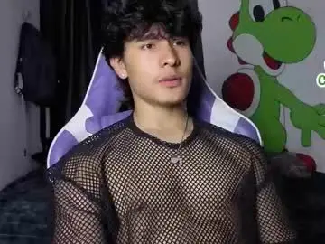 Chaturbate Live Sex Cam of j_u_p_i_t_e_r